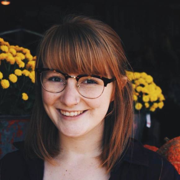 Meet your Posher, Abbey - Picture 1 of 1